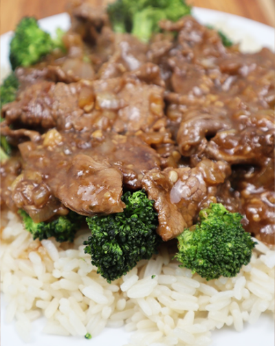 BEEF WITH GARLIC SAUCE 